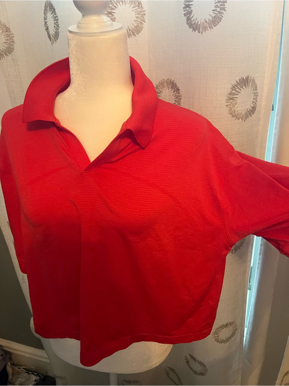 lululemon athletica Short-Sleeve Cropped Polo in Red